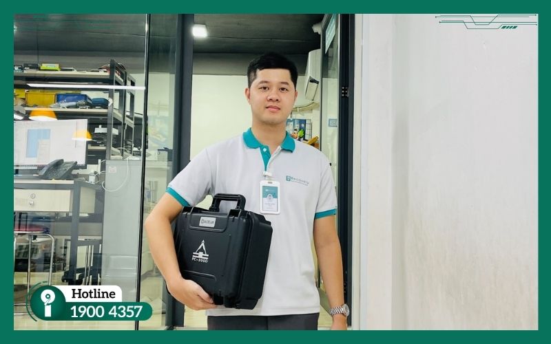 Kỹ thuật viên iRecovery tiếp nhận và chẩn đoán ổ cứng ngay tại Quận Bình Thạnh