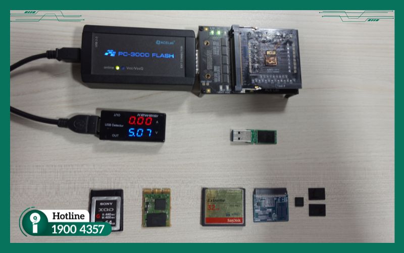 Kỹ thuật viên iRecovery khôi phục dữ liệu Quận 8 từ HDD khách hàng