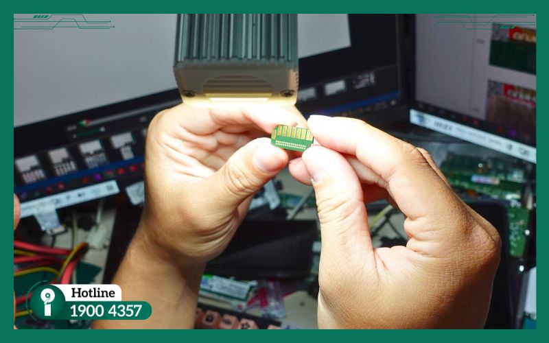 Cứu dữ liệu uy tín Quận Thủ Đức - tách chip NAND khôi phục SSD “chết lâm sàng”