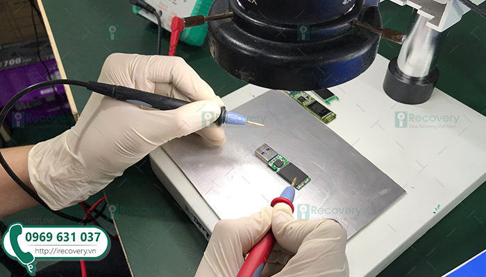 Lấy lại USB bị mất hết dữ liệu được không?